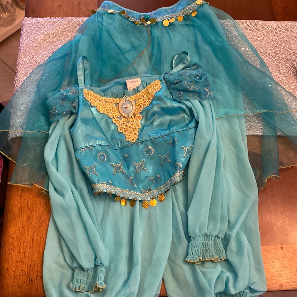 Disney princess jasmine girls size 9/10